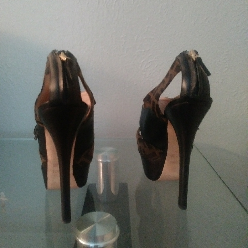 Womens Rare Fendi Signature Brown Heels Size 9 - Picture 5 of 8